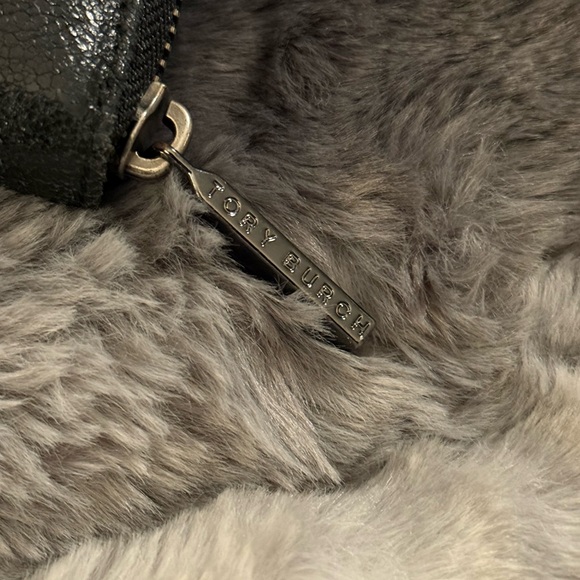 Tory Burch Shiny Black Zip-Around Wallet - Picture 8 of 8